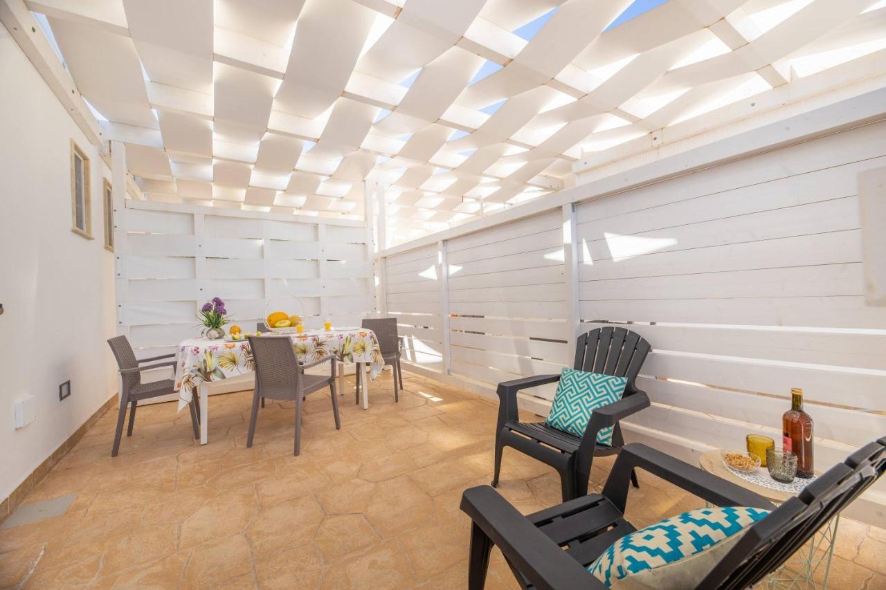 Oro Blu Hotel Torre Suda Kültér fotó
