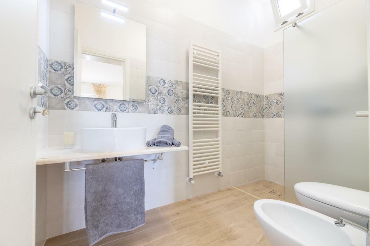 Oro Blu Hotel Torre Suda Kültér fotó